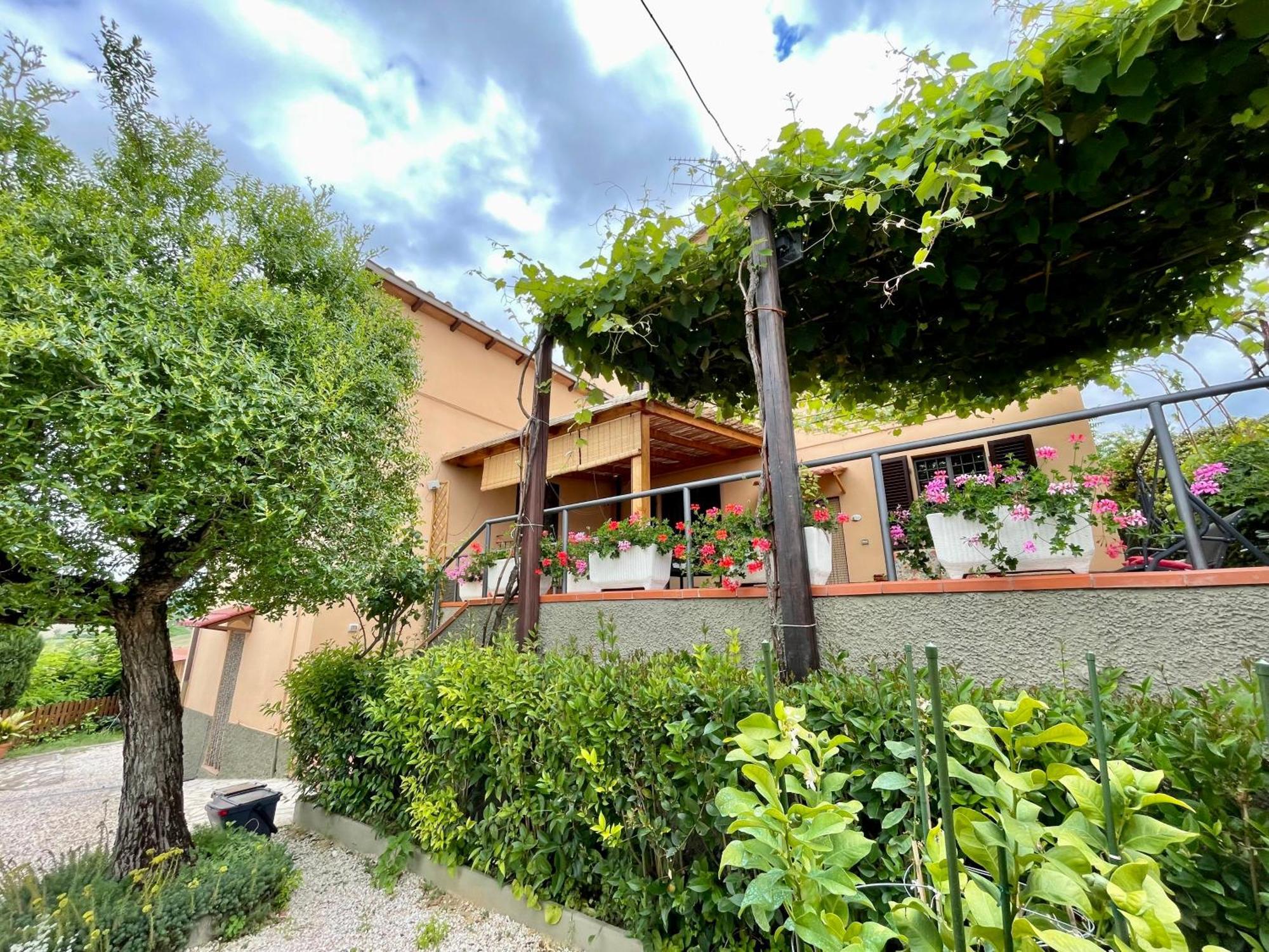 Casa Imola Apartment Poggibonsi Ngoại thất bức ảnh